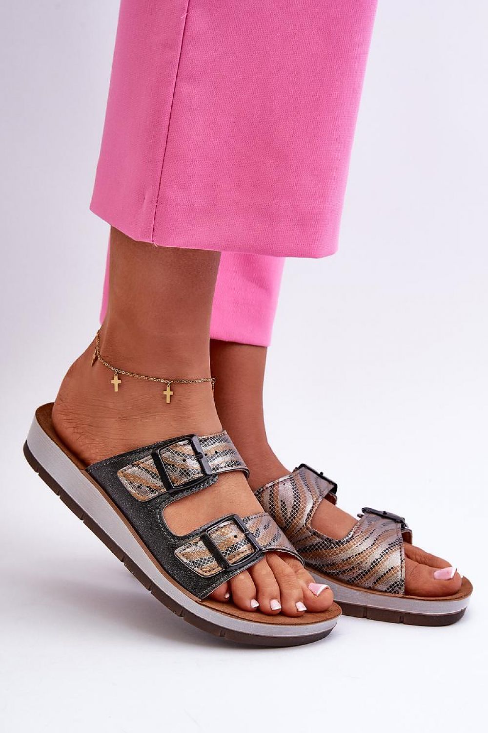 Flip-flops model 198163